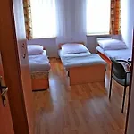 Firlik Hostel *